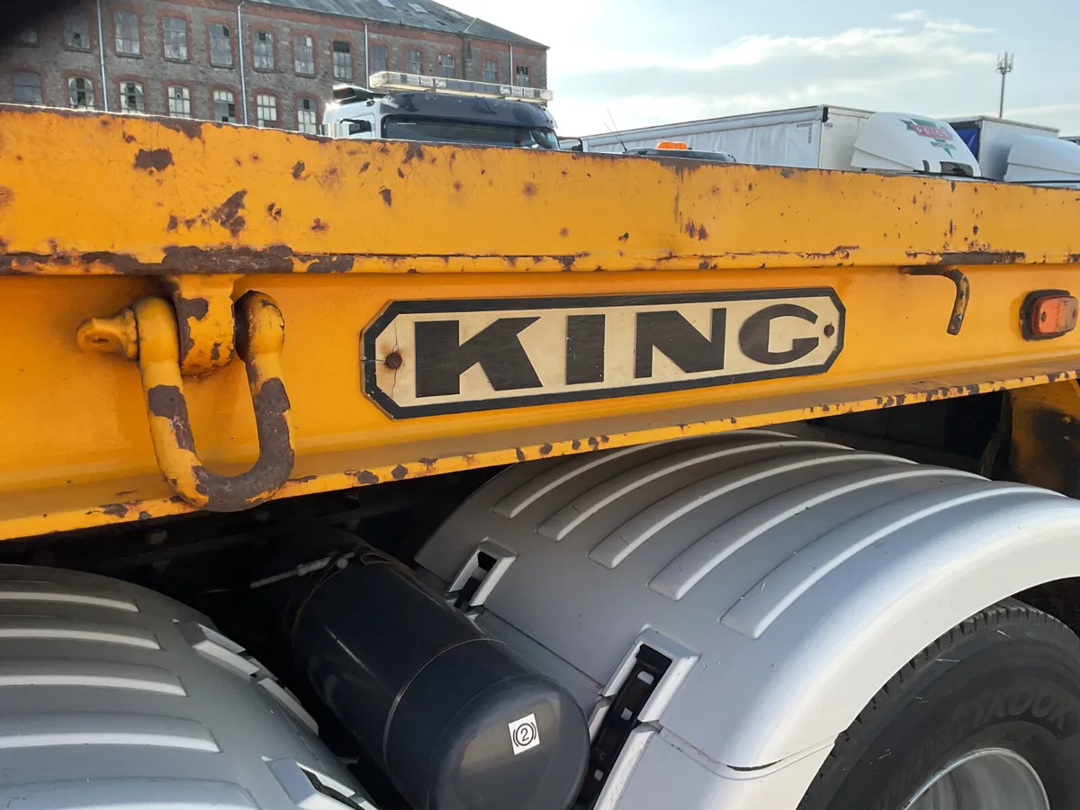 2003 King Tri Axle Low Loader - Image 3