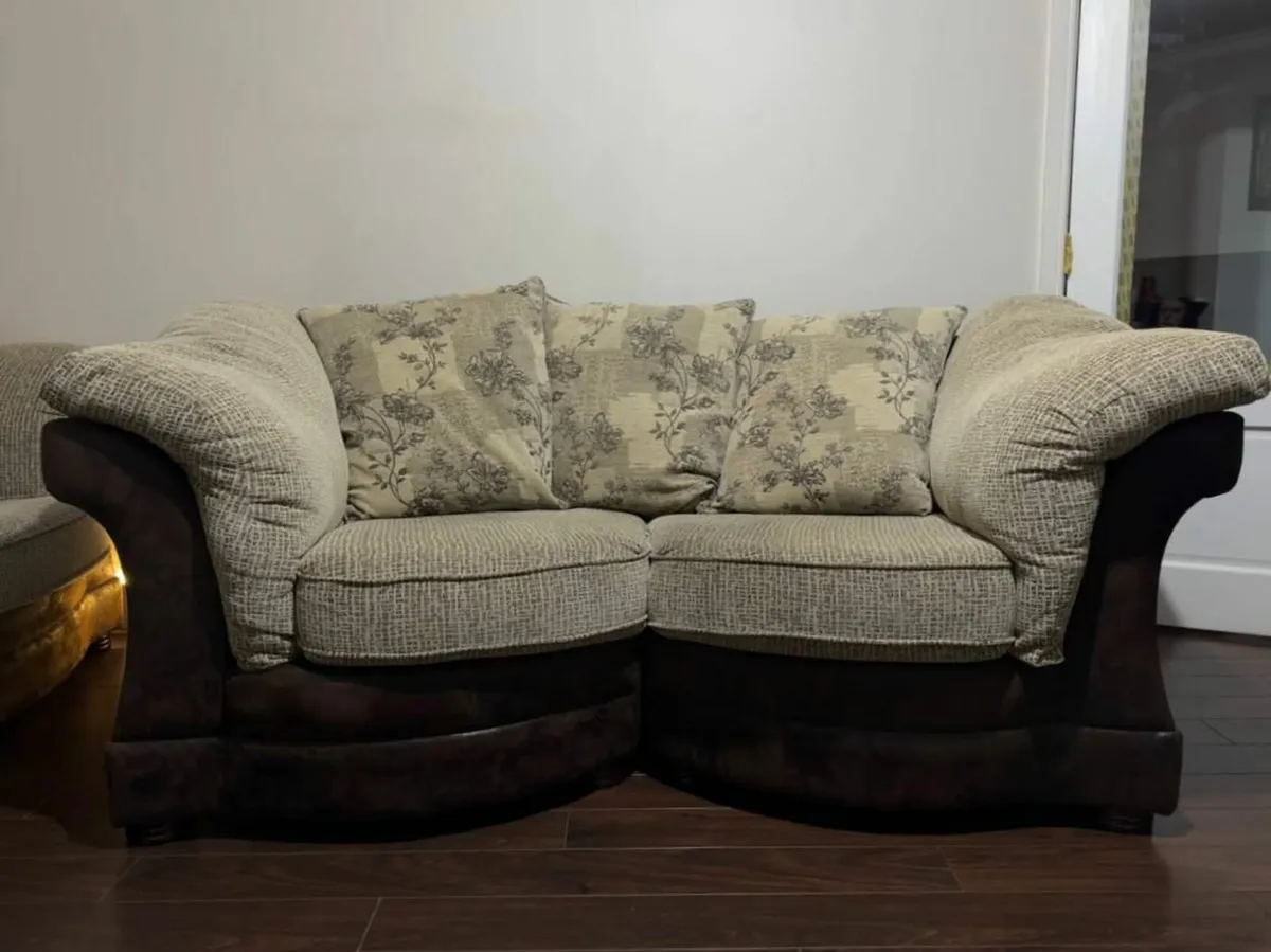 2 Sofas (2-Seaters each) - Image 1