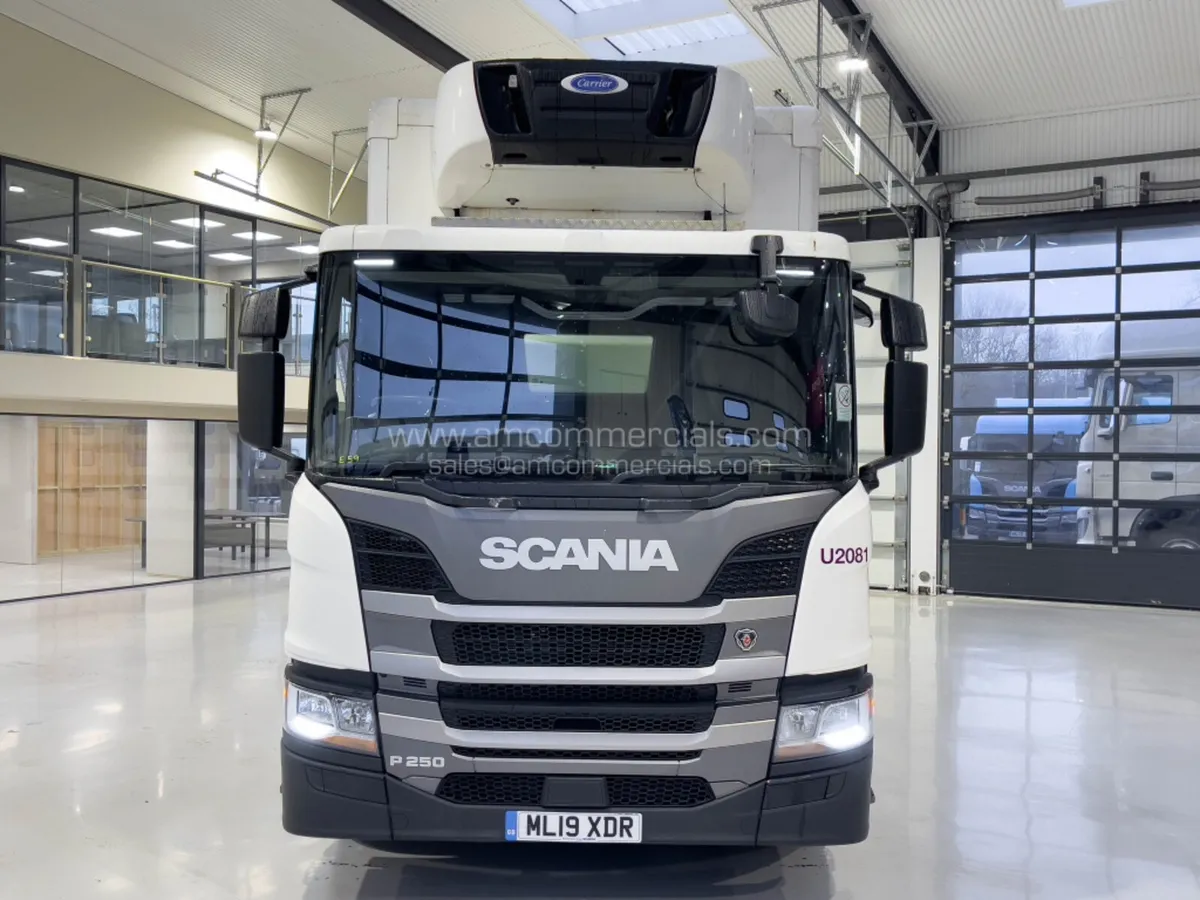 2019 (19) SCANIA P250 TWIN EVAP 18 TONNE 4X2 - Image 2