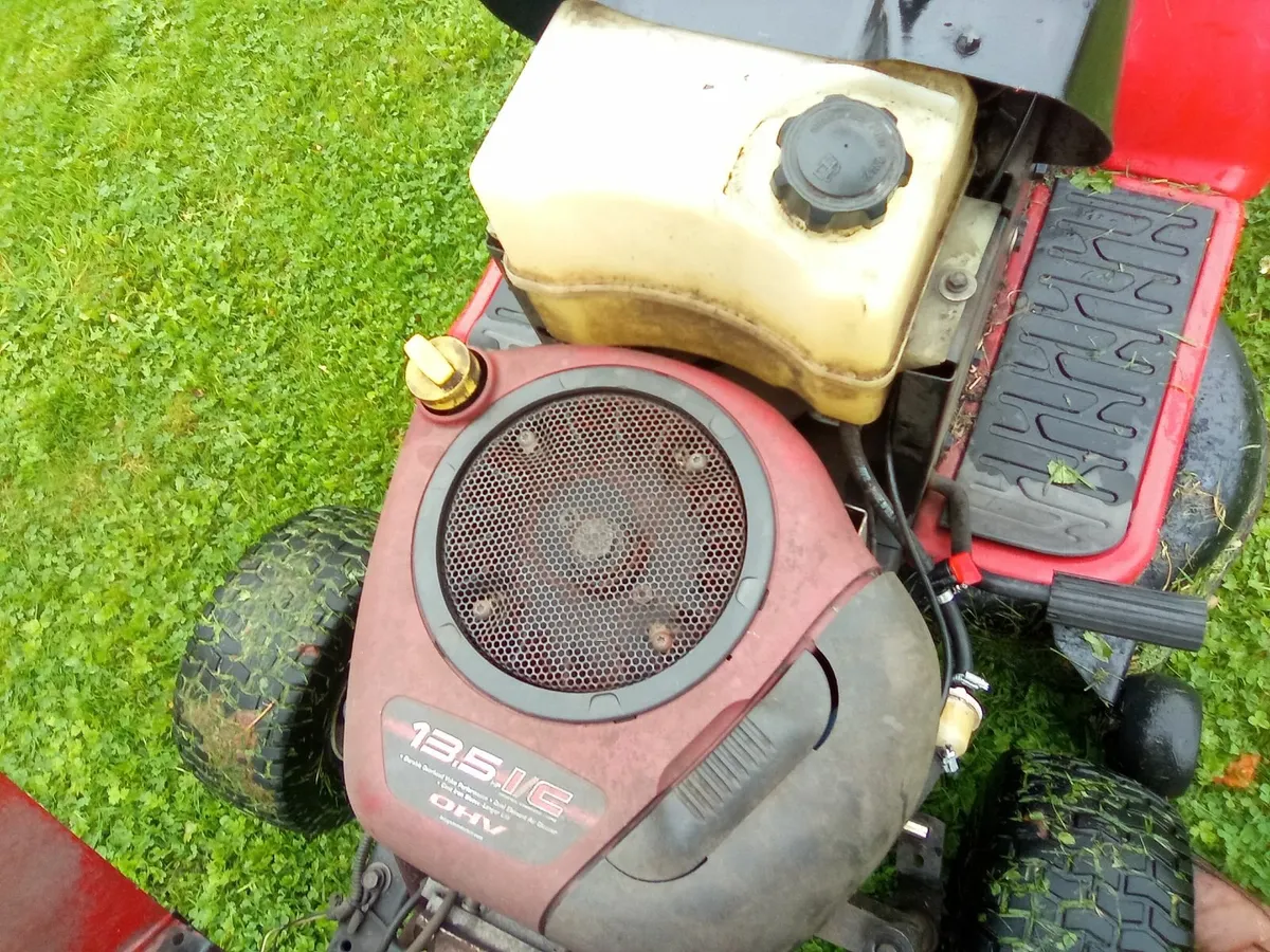 Rally ride on lawnmower - Image 3