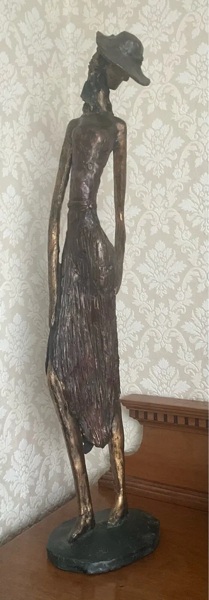 Unique Silhouette Sculpture of a Young Girl. - Image 4