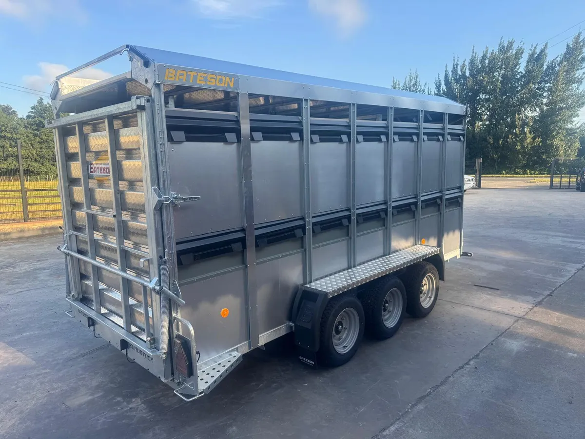 Bateson 14’ Livestock Trailer - Image 4