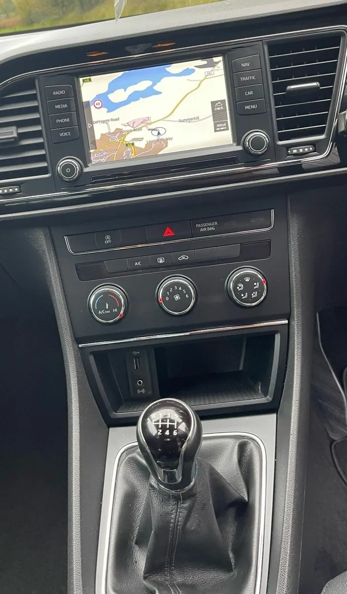 2016 SEAT Leon 1.2 TSI 110bhp SE Tech  Coupe - Image 2