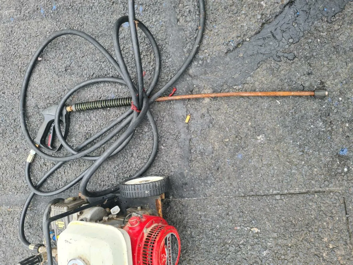 Honda pressure washer Used it for the car wash as - Image 3