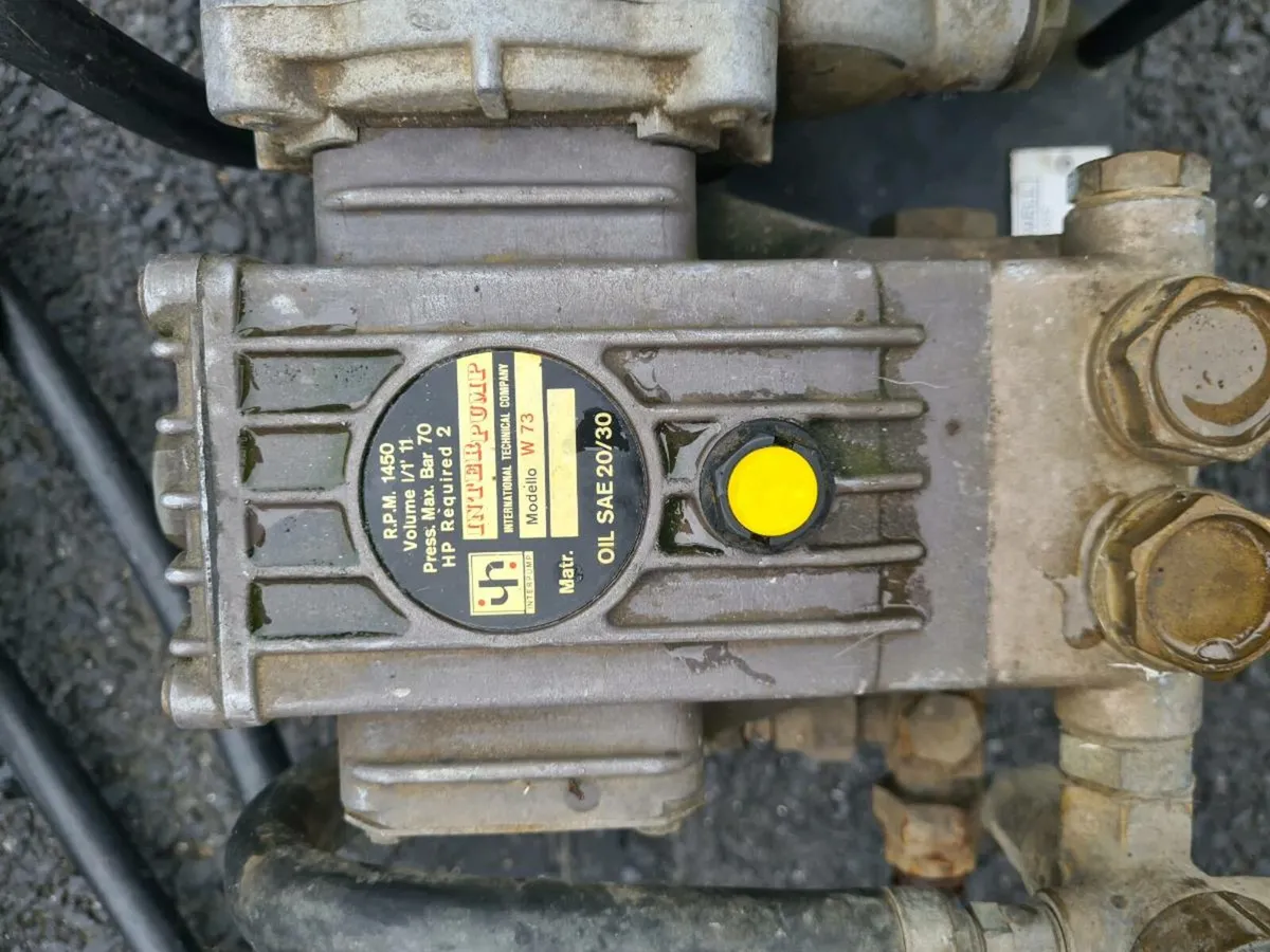 Honda pressure washer Used it for the car wash as - Image 4