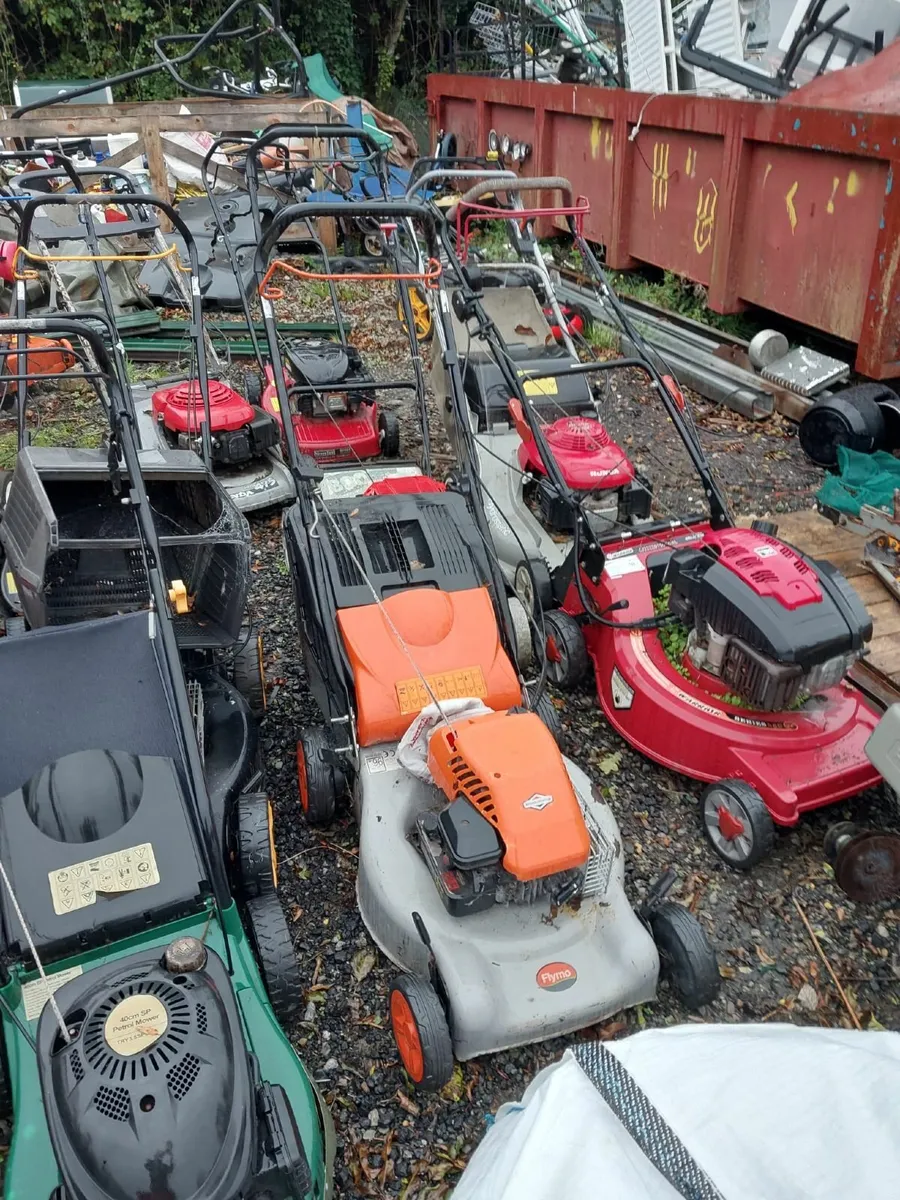 Mowers Ride on / Push - Image 3