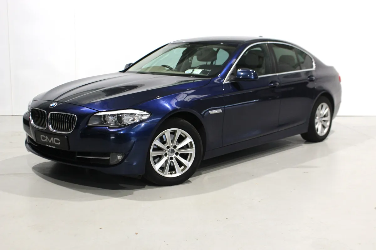 BMW 5-Series 2013 520d se manual. - Image 1