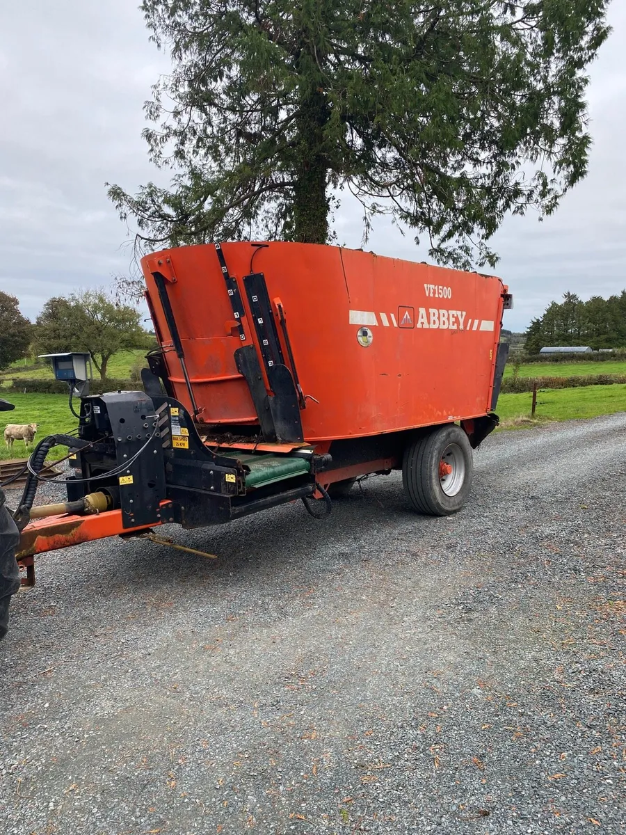 Abbey diet feeders - Image 1