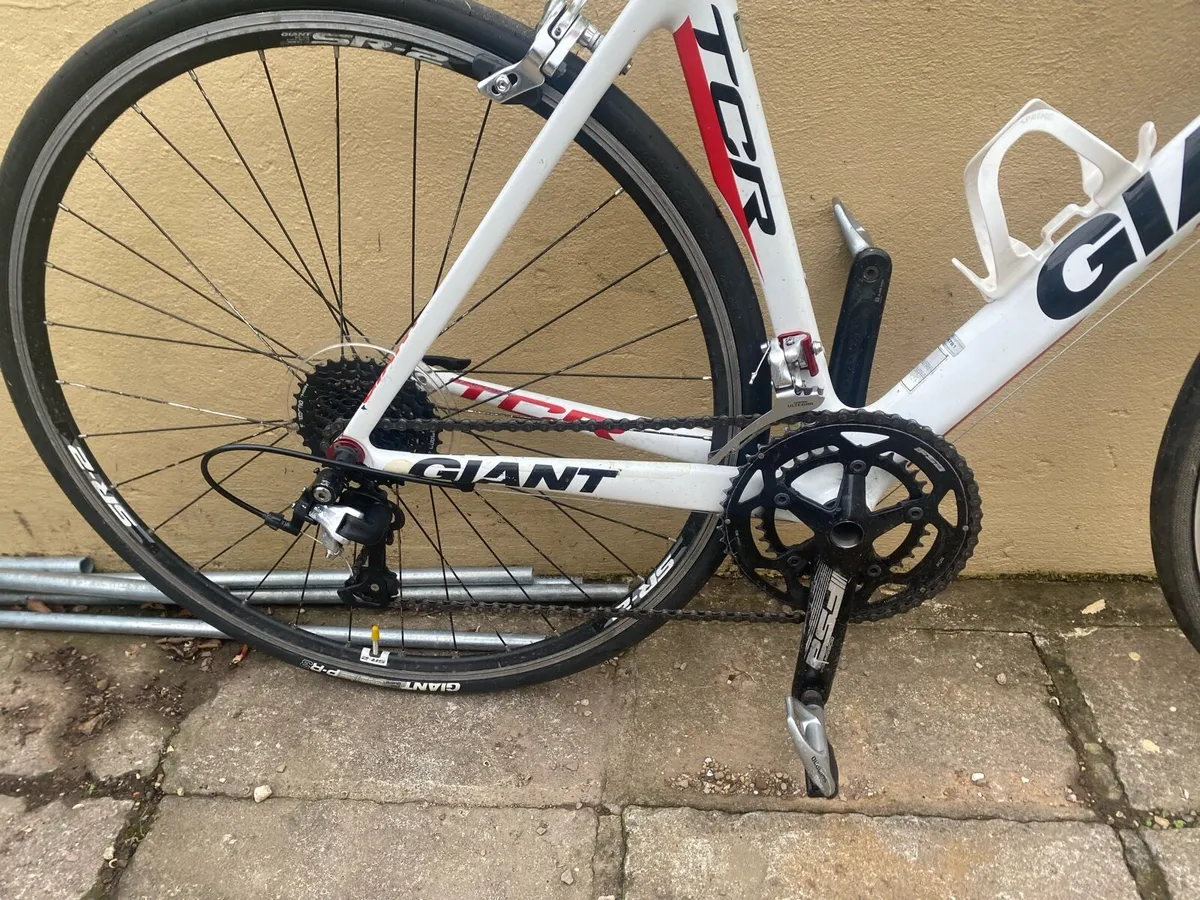 Giant TCR Full Carbon Road Bike - Image 3