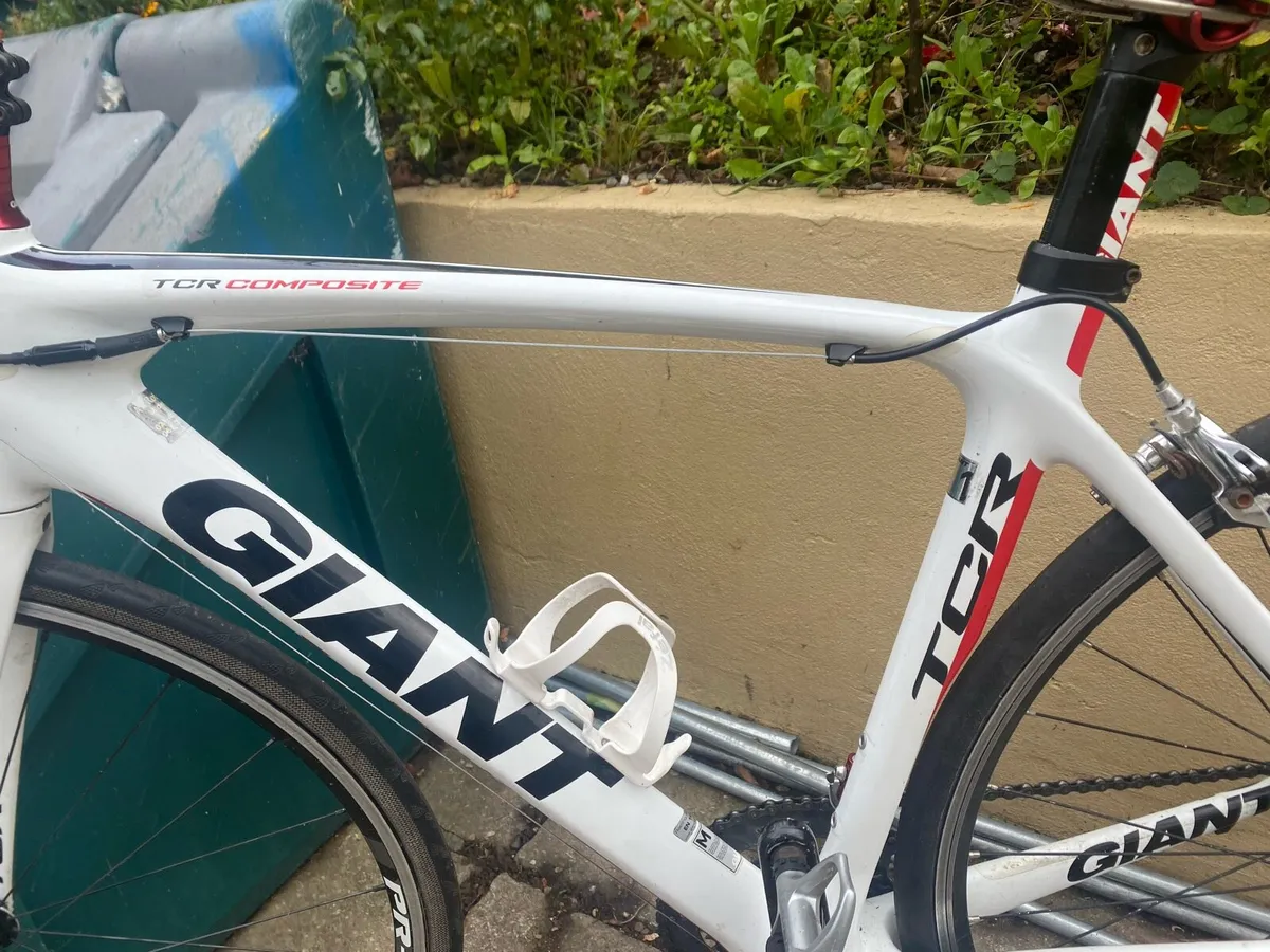 Giant TCR Full Carbon Road Bike - Image 4