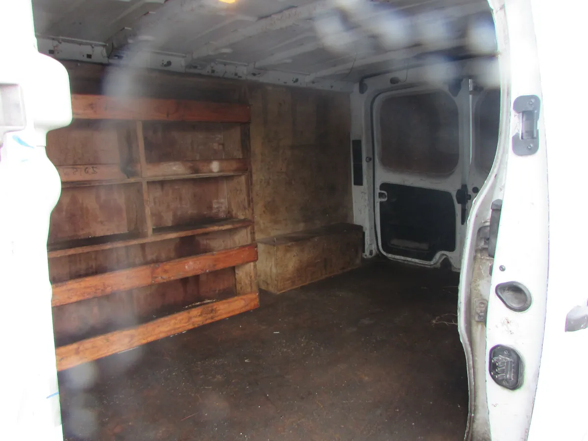 Renault Trafic 2015 - Image 2