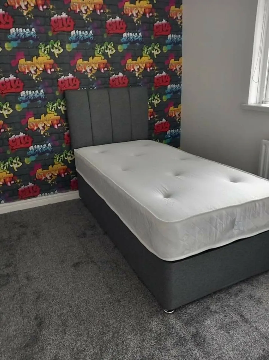 Beds - Image 2