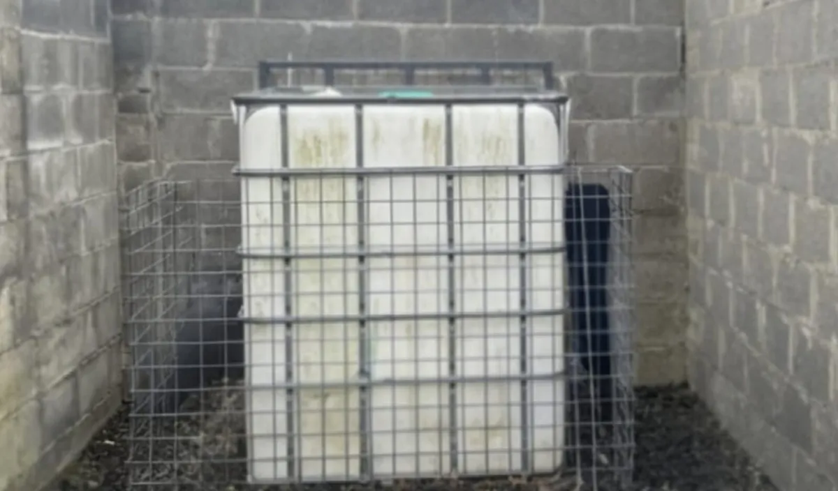 Water container