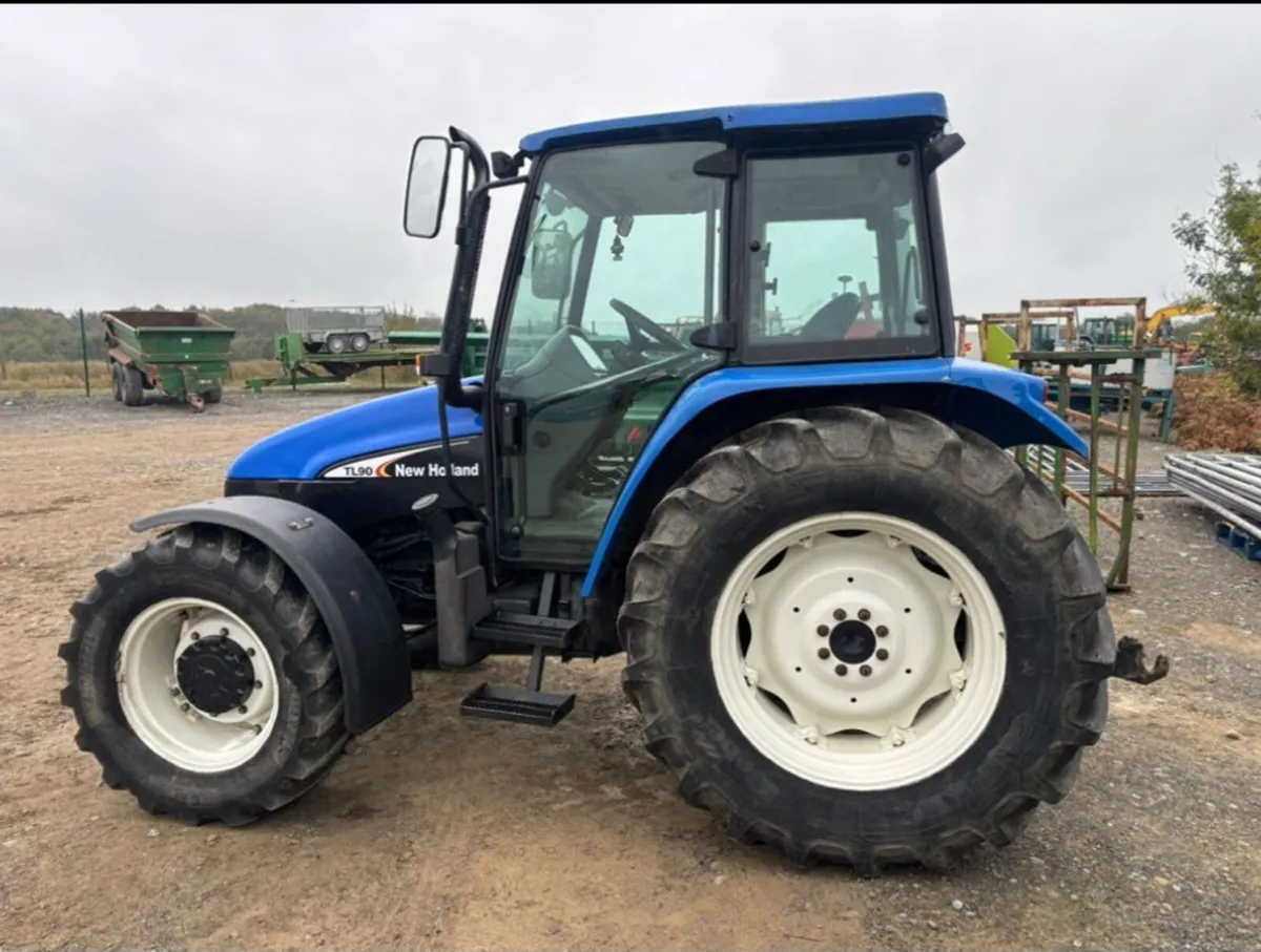 2003 New Holland TL 90 - Image 2