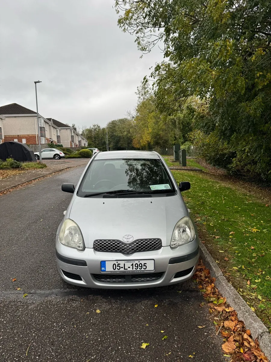 2005 Toyota Yaris 1.0l low km’s and long NCT 08/26 - Image 2