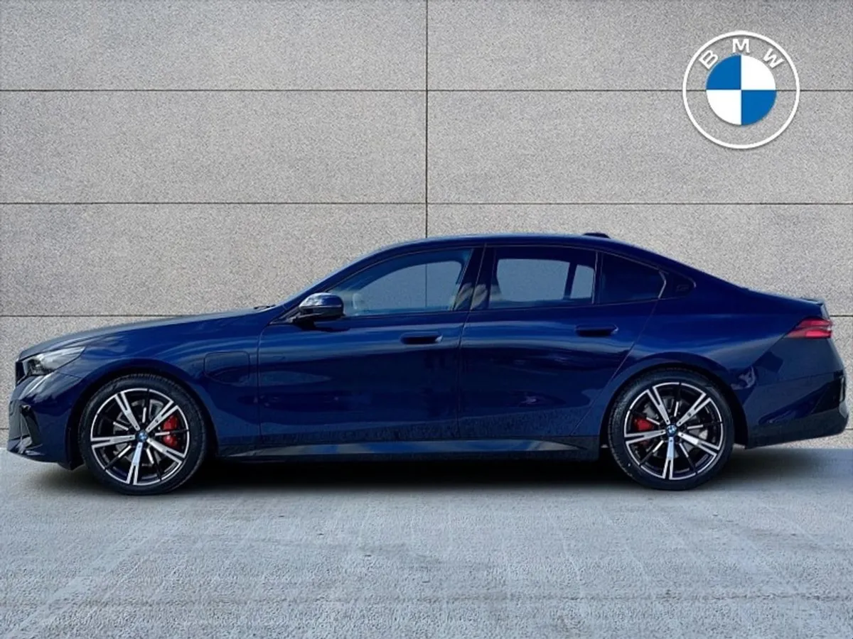 BMW 5 Series 530e M Sport Pro - Image 3