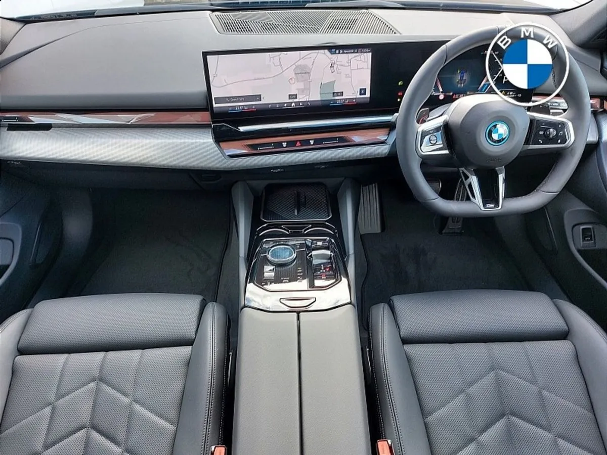 BMW 5 Series 530e M Sport Pro - Image 4