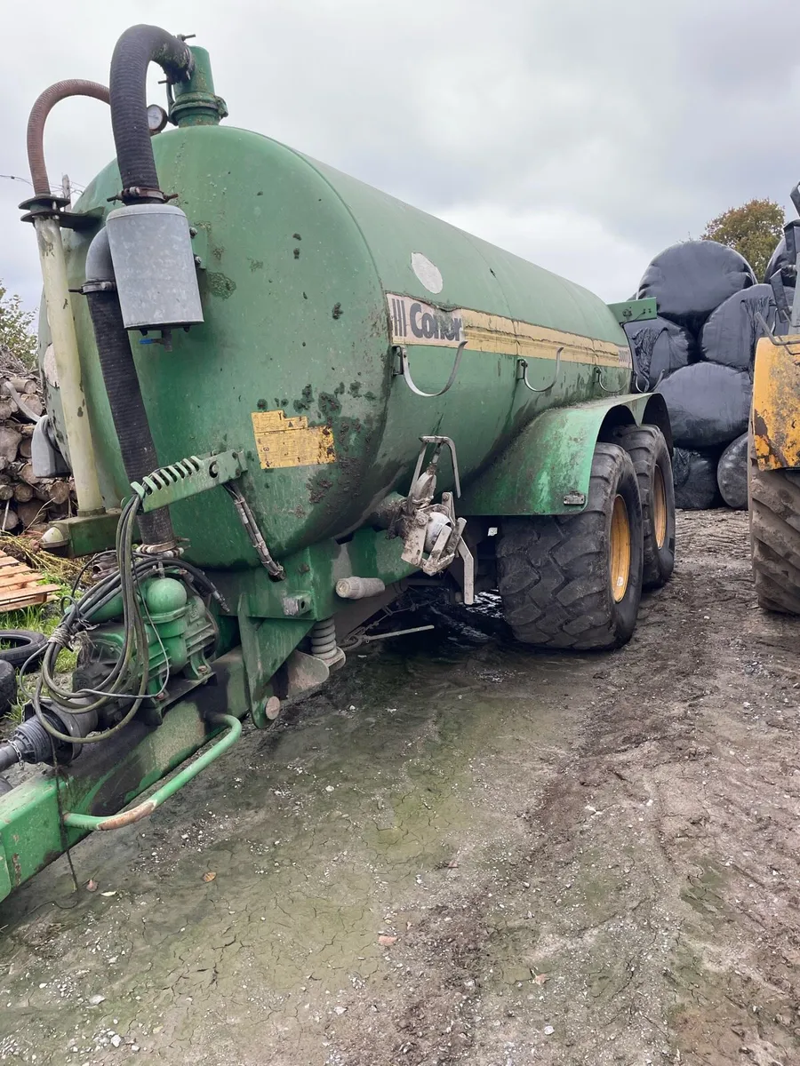 3000 gallon connor tank - Image 1