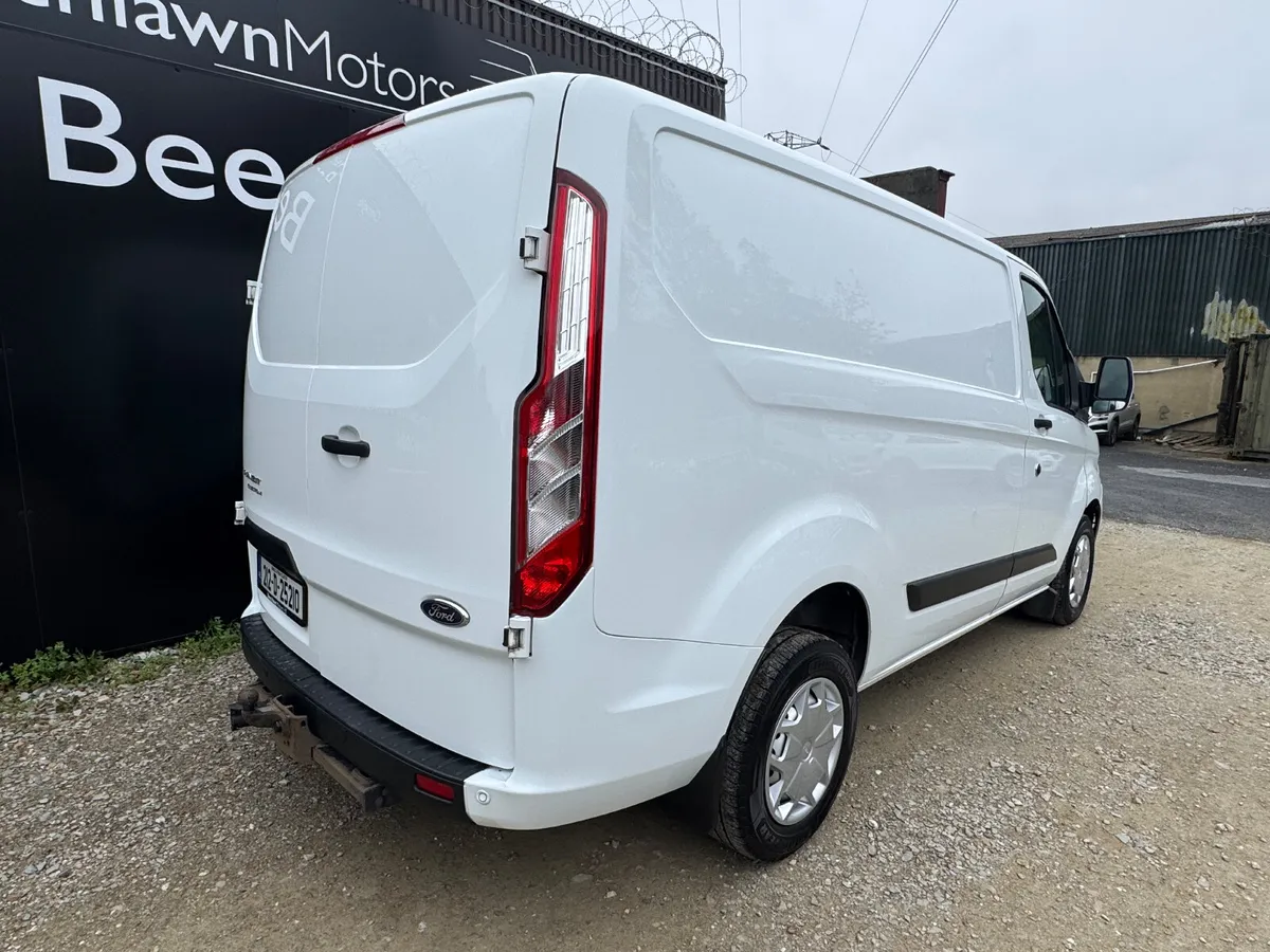FORD TRANSIT CUSTOM TREND 2.0 TDCI SWB - Image 4