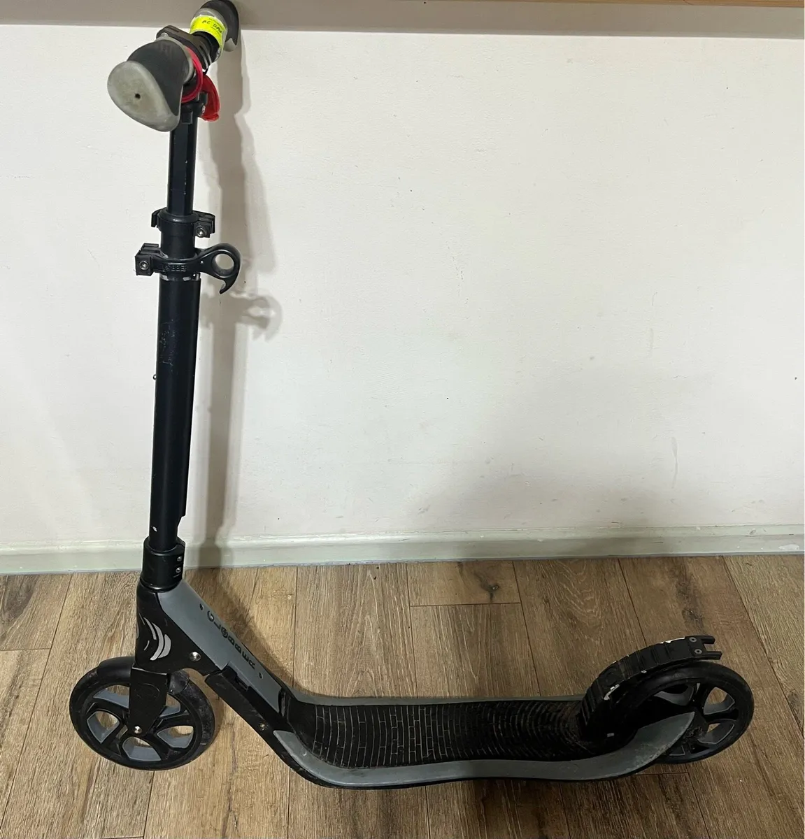 Globber Scooter 100kg max for sale - Image 2