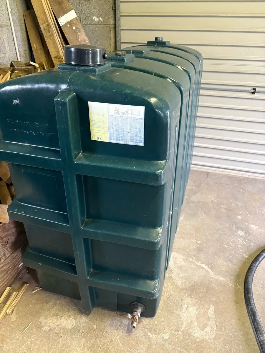 Oil tank - Image 1
