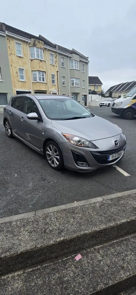 2011 Mazda Mazda3 - Image 2