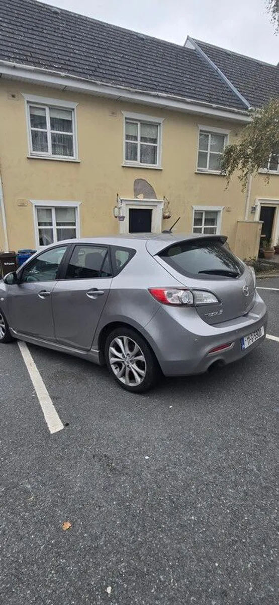 2011 Mazda Mazda3 - Image 4