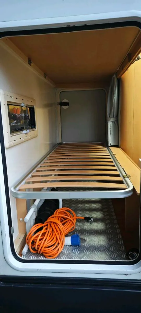 Camper - Image 4