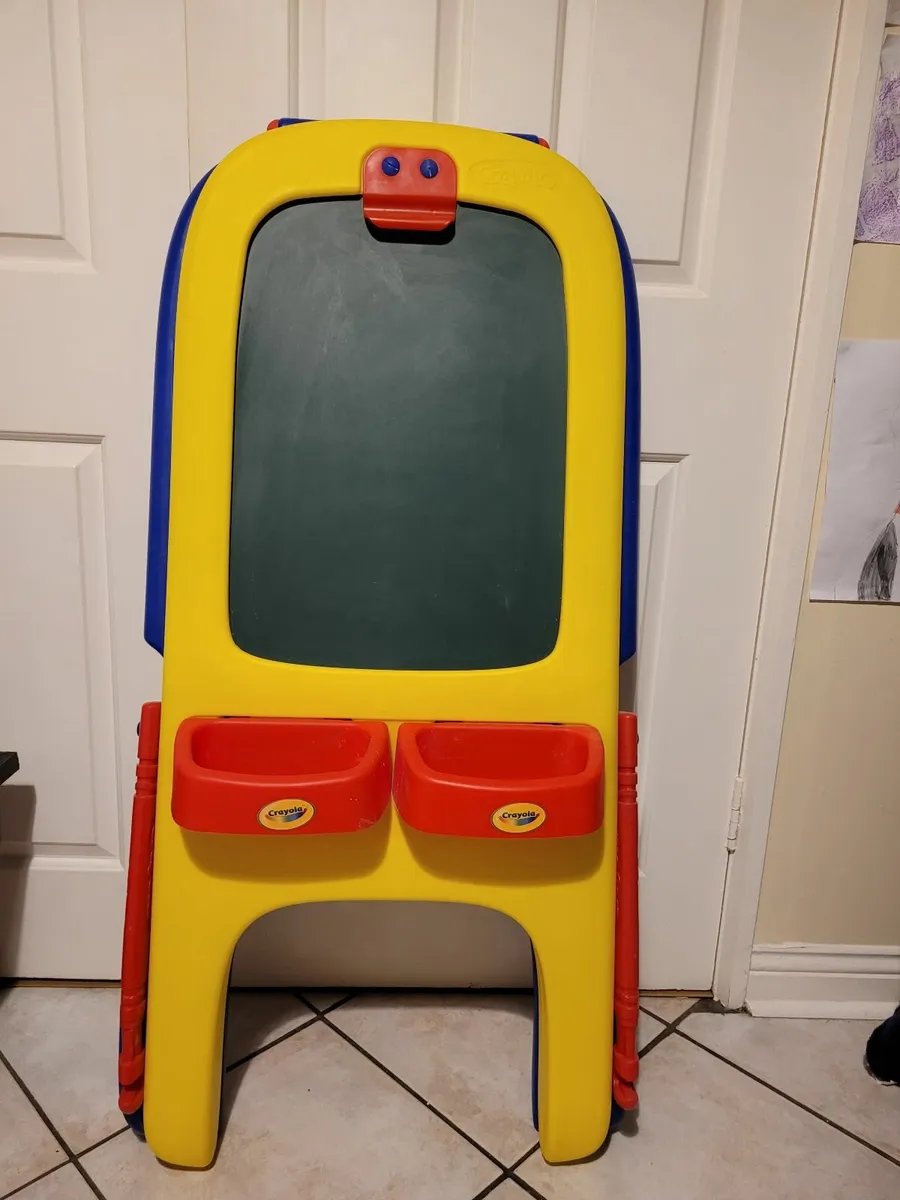 Kids Crayola Easel - Image 3