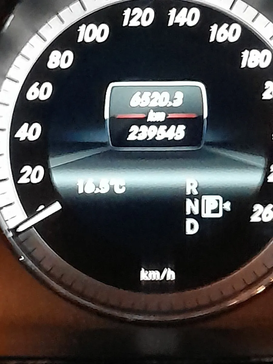 Mercedes-Benz E-Class 2013 - Image 1