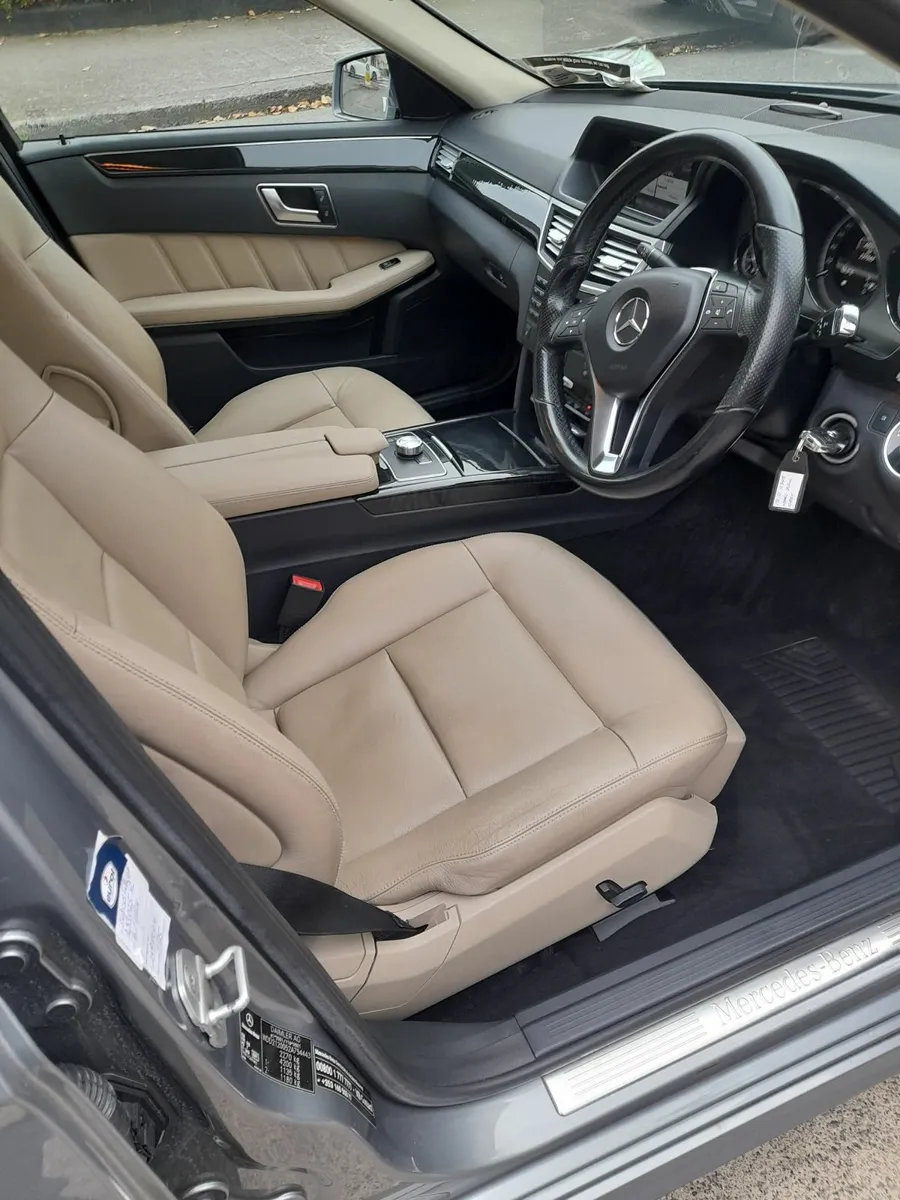 Mercedes-Benz E-Class 2013 - Image 2