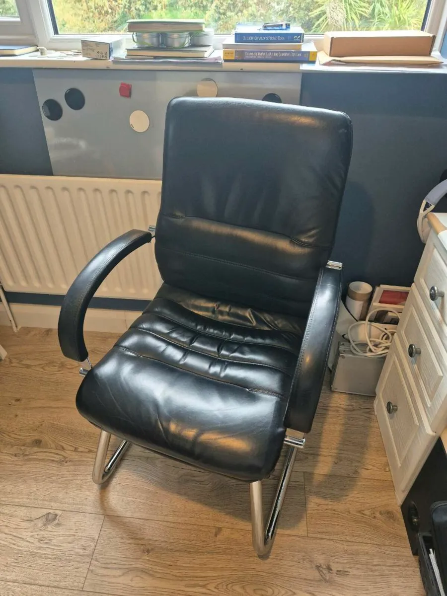 Executive Office Chair Black Leather - Image 1