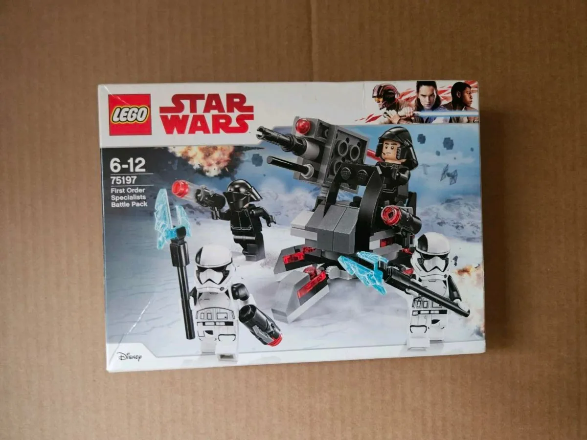 Lego first order specialists battle 75197 star war