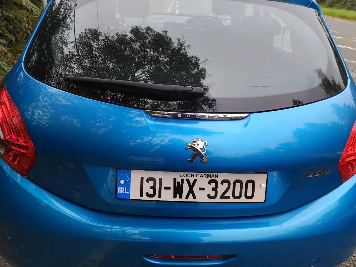 Car - Image 4