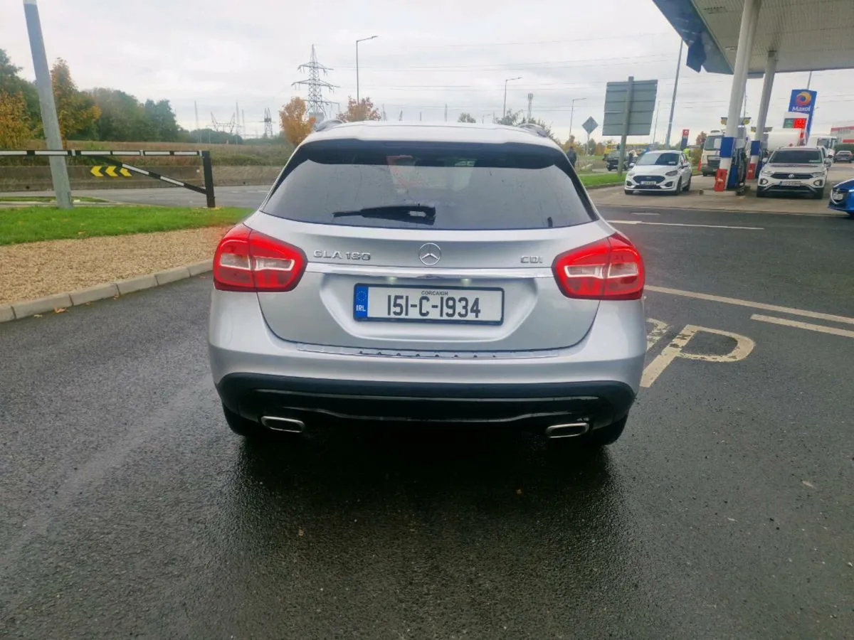 Mercedes GLA180cdi URBAN - Image 3