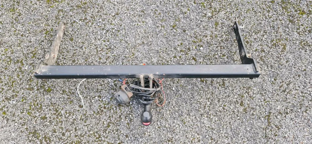 Towbar. Hitch. Passat. - Image 3