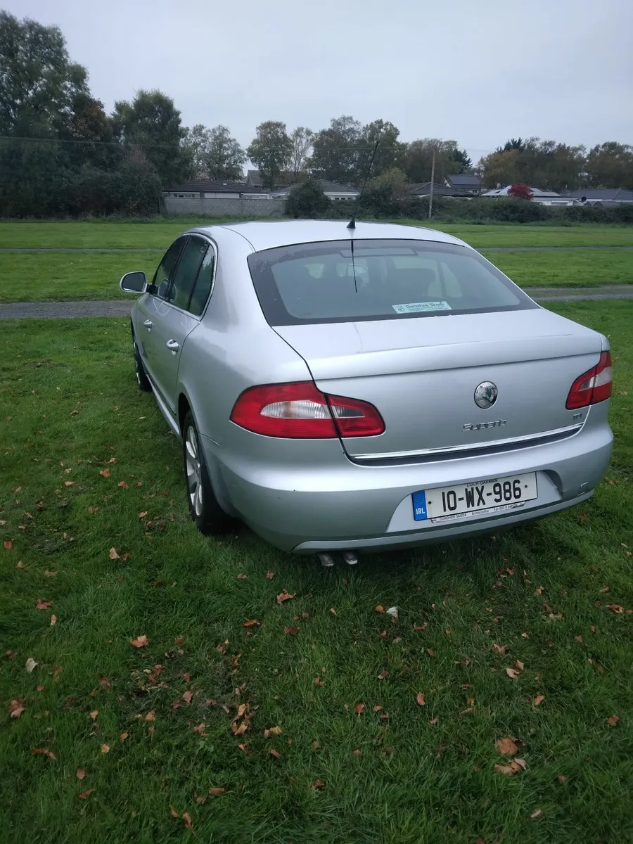 Skoda Superb 2010 - Image 2