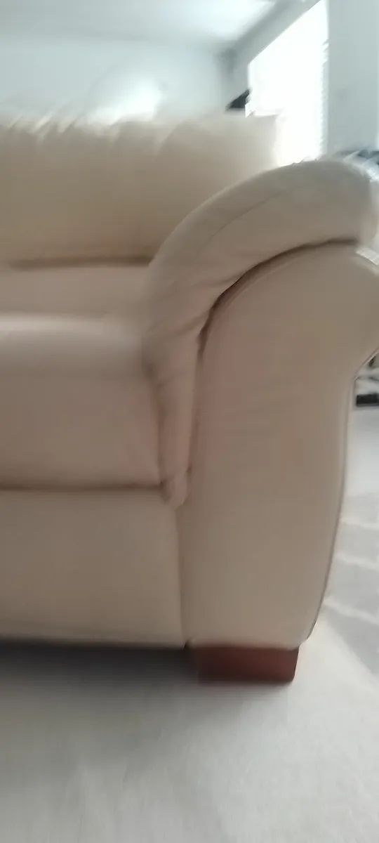 sofa - Image 2