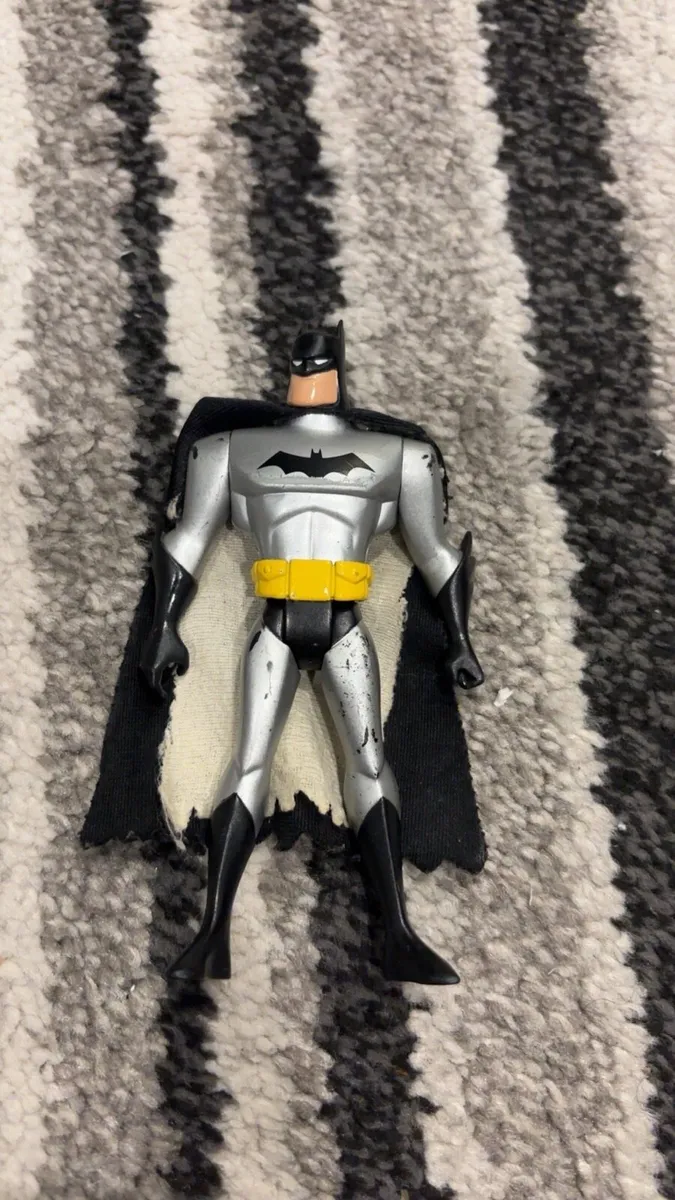 Marvel Figures Batman & Captain America - Image 3