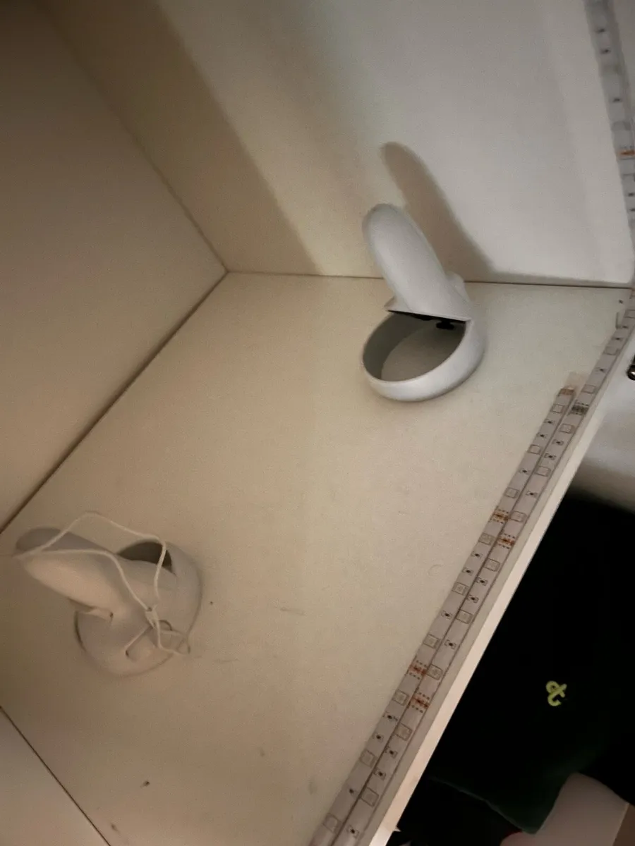 Oculus quest 2 - Image 2