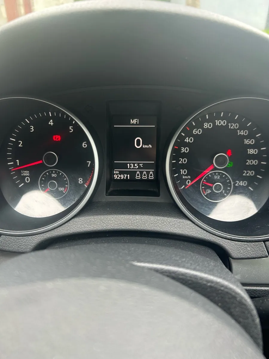 Volkswagen Golf 1.2 Automatic Petrol - Image 4