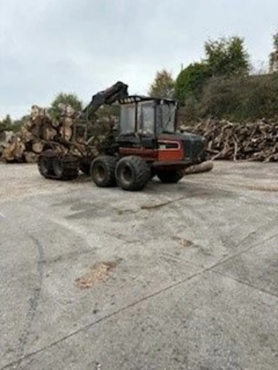 Valmet 820 Timber Forwarder - Image 3