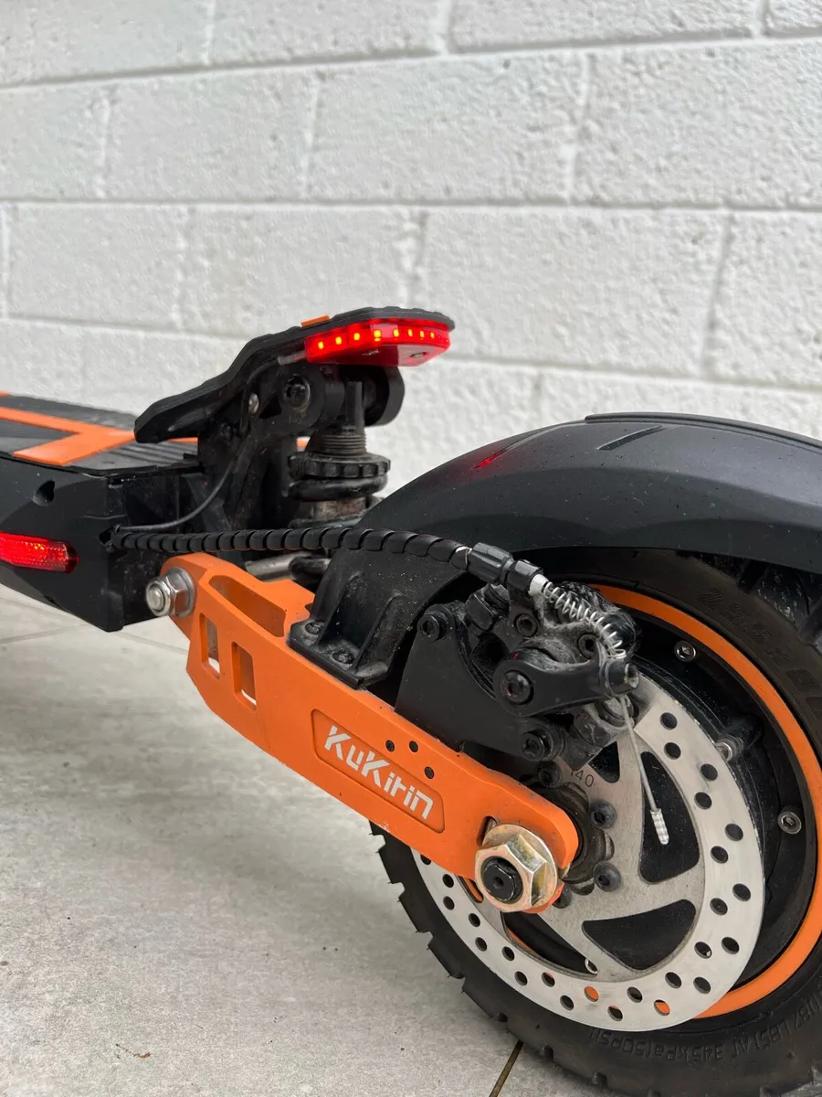 KUKIRIN G2 MAX E SCOOTER - Image 4