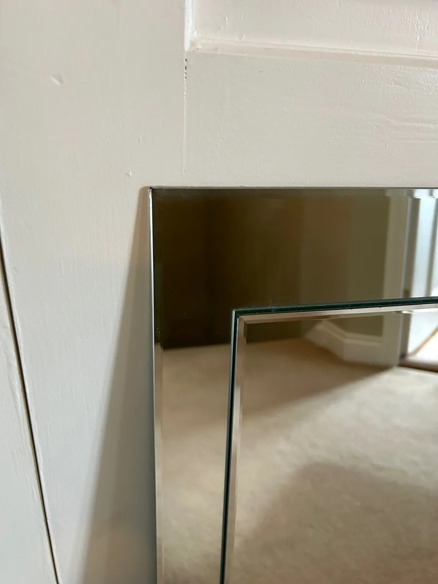 Mirror 60 x 80 cms - Image 3
