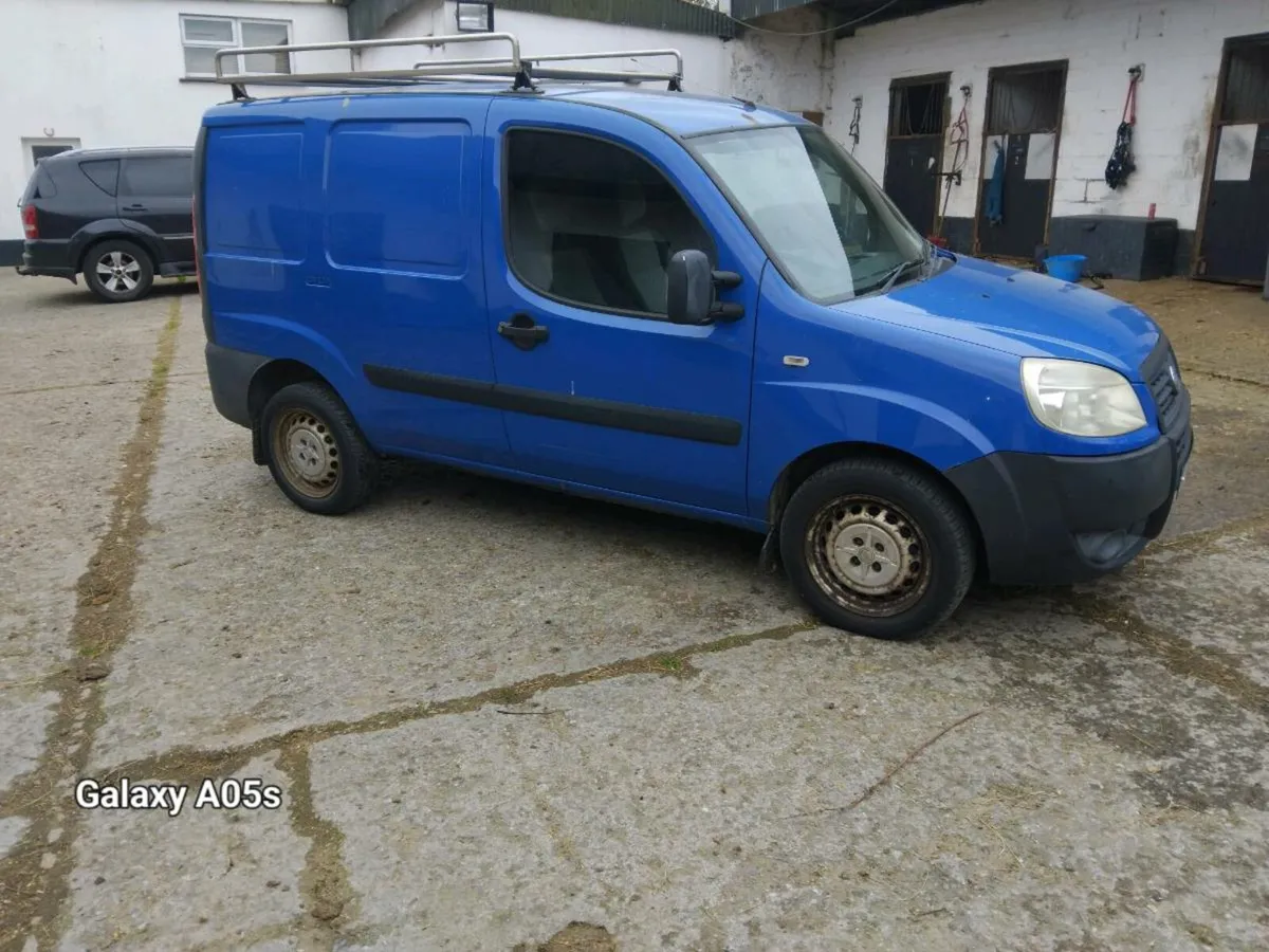 2011 fiat doblo van - Image 1