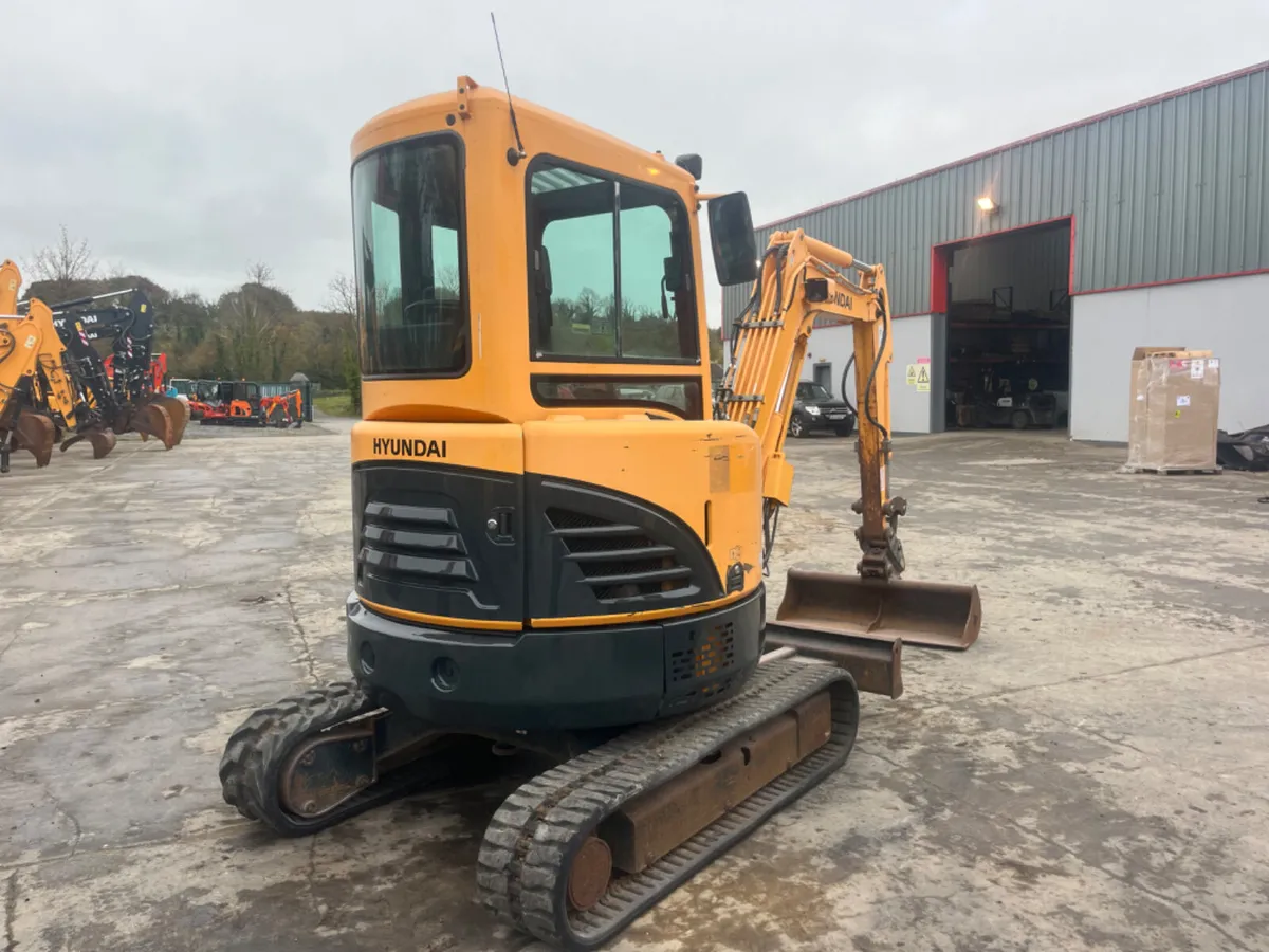 2014 Hyundai R27Z-9 - Image 4