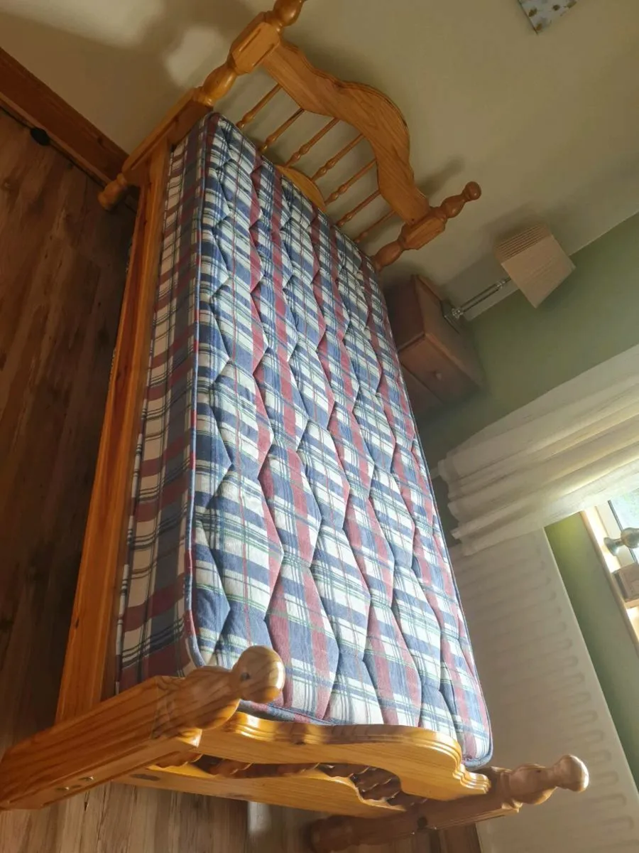 Solid pine single bed and mattress - Image 1