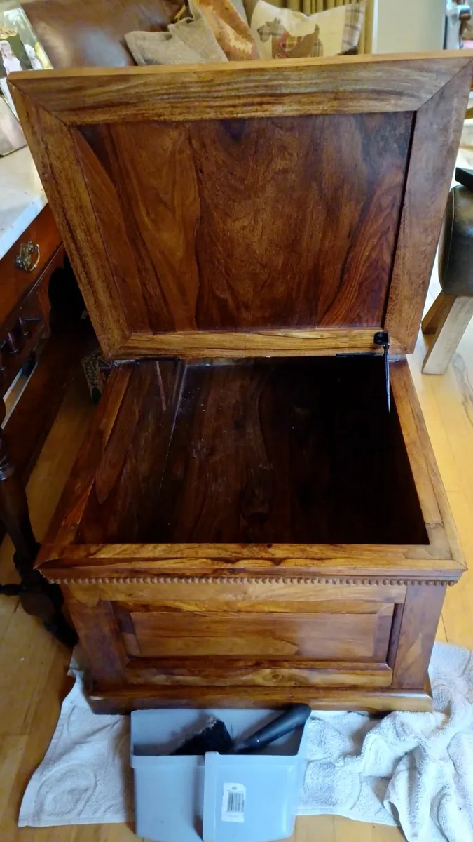 Coffee Table/Storage - Image 4