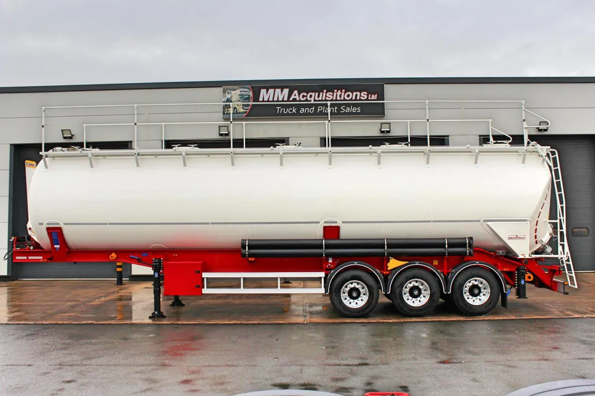 2025 KÄSSBOHRER SSK 60 3 AXLE TIPPING SILO TRAILER - Image 3