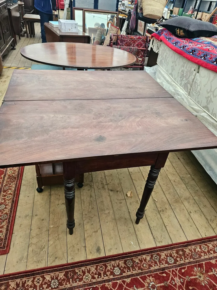 Antique mahogany turn over leaf tea table - Image 1